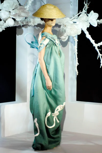 Look 15